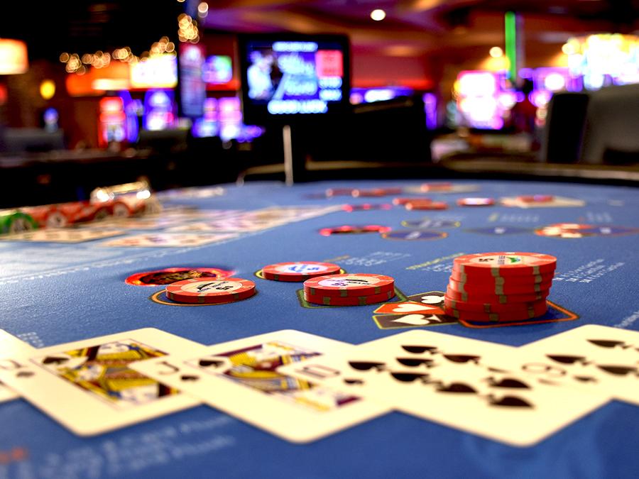 Khám phá sự thú vị của trò chơi royal flush trực tuyến